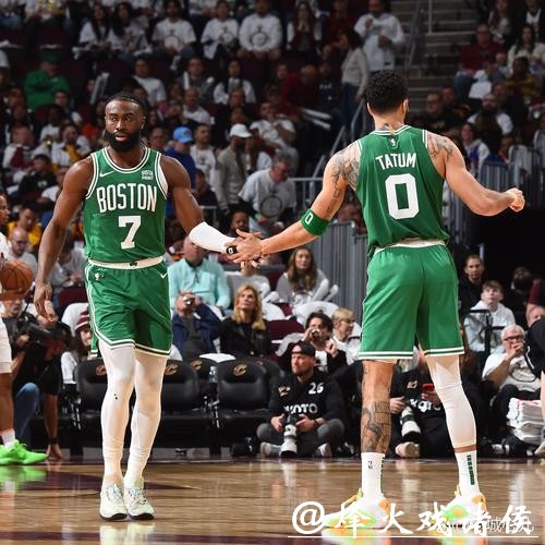 布朗18分塔图姆16+10 凯尔特人大胜76人50分
