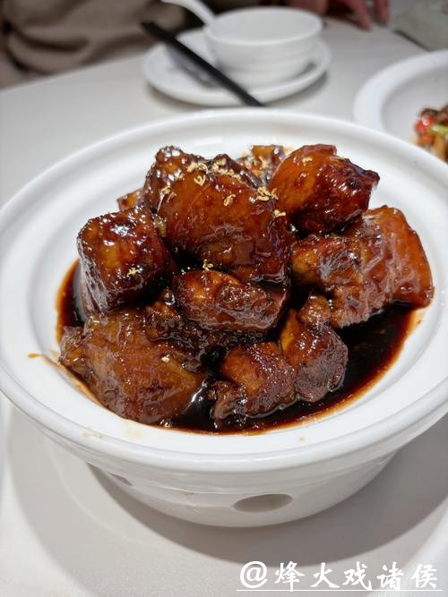 【城事】“帮我留块红烧肉  新年要甜甜蜜蜜”，彭一居民新房里的首个团圆年