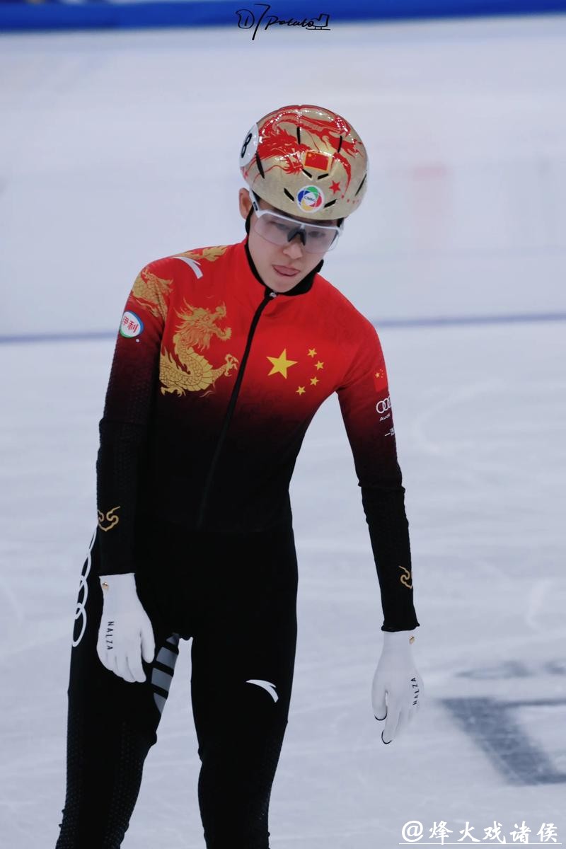 米兰冬奥会｜今日早报：孙龙为中国队添银，范可新摔倒后坚持完赛