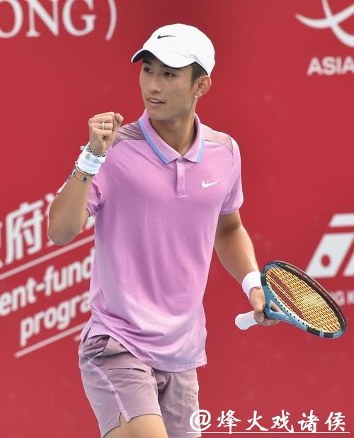 商竣程2-0索内戈 晋级中国香港网球公开赛八强 商竣程2-0索内戈 晋级中国香港网球公开赛八强